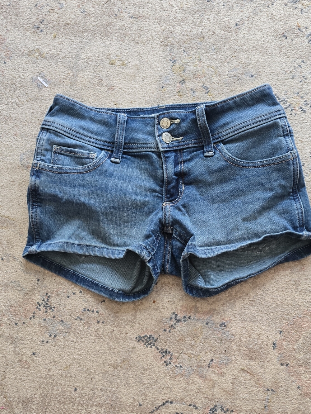 Hollister Low Rise Shortie Shorts Women’s Blue Denim Shorts 00/24